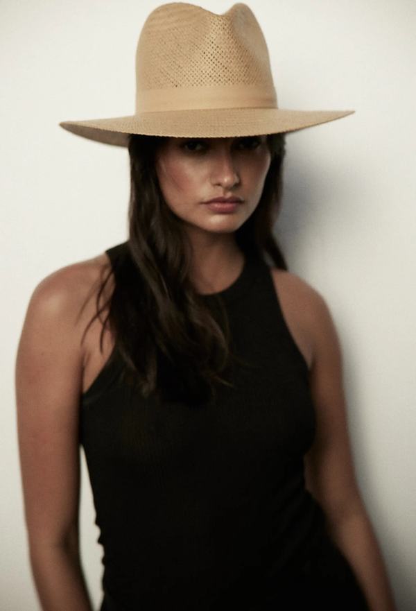 Simone Hat