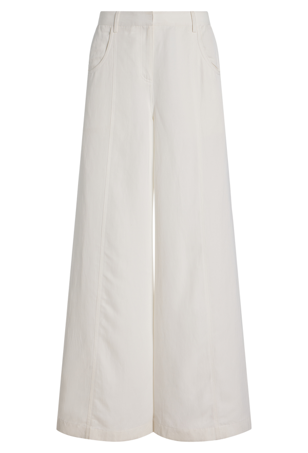 wide leg white pants. transparent background.